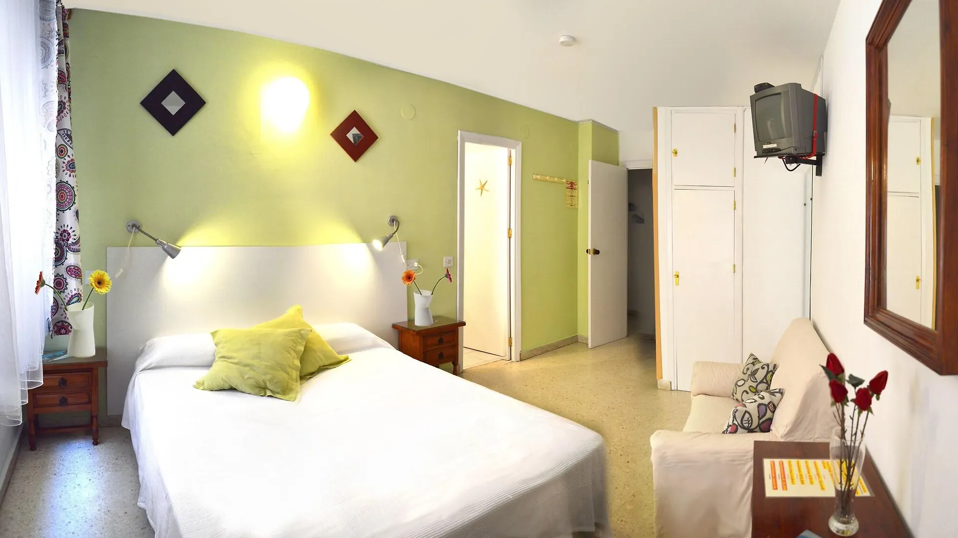 Hostal Altamar Almuñécar